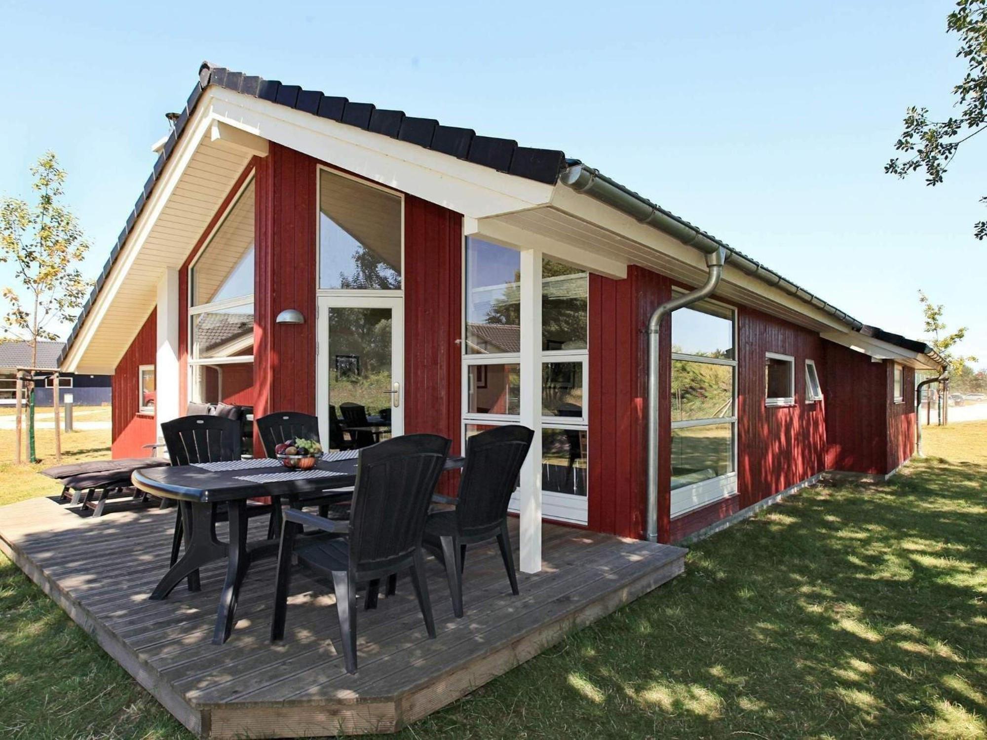 8 Person Holiday Home In Gro Enbrode *